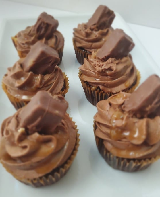 Snickers CupCakes
